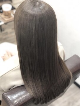 アトリエナガノ(atelier nagano) ニュアンスカラー/センターパート/ツヤ髪スタイル/ブルージュ