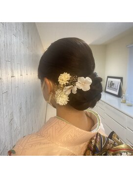 サロンドプランセス(SALON DE PRINCESSE) シニヨン