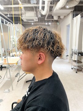 フルールバイアヴァンスクロス(Flulu by avance. cross) ブリーチパーマ/スパイラルパーマ