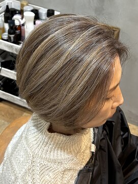 エル(ell) ショートボブ