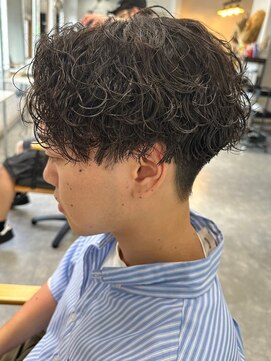 フゥ 宇都宮(FeU) 波巻きパーマメンズパーマメンズヘアツーブロックツイストパーマ