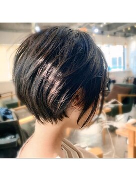 アオ 岡野 横浜(a-o) short hair