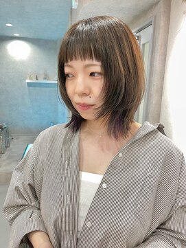 シー(shii..) 《shii../内城》#レイヤーボブ #ウルフレイヤー