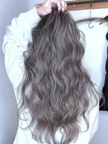 ブレイズヘアー(BLAZEhair)&nbsp;【暗めデザイン】グレーシルバーバレイヤージュ×ブリーチ２回