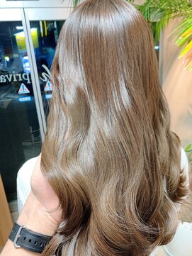 ビーチ(Beach) 艶髪ロングスタイル