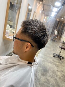 ナンバー ユアイロ 川崎(N° uairo) 爽やかツーブロック刈り上げ束感アップバング