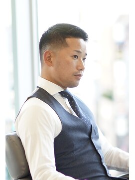 にもう はんなりフェードビジネスカット～にもう流～【神戸三宮/元町】