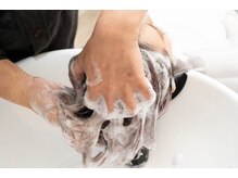 《キレイで理想の髪質は健康な頭皮から♪》ヘアケア特化型サロンだからこそできる★自慢のヘッドスパ！