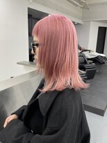 アンドシー(&C.)&nbsp;コーラルピンク、オン眉ウルフ