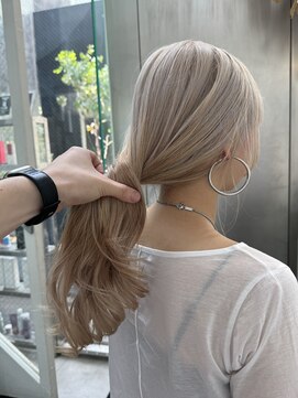 シェリ ヘアデザイン(CHERIE hair design) 福岡 ブリーチ ベージュ グレージュ ダブルカラー ハイライト