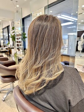 タヤ 大阪上本町店(TAYA) バレイヤージュ