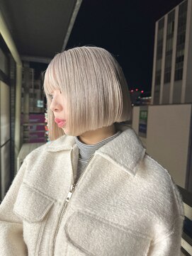 モニカ 栄店(MONIQA) ホワイトベージュ