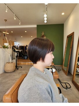 ヨハク(yohak) 抜け感ショートボブ