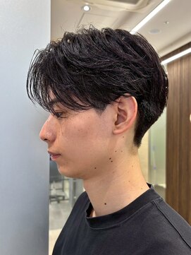 カルム(kalm) 毛流れセンターパートニュアンスパーマカルマヘアメンズパーマ