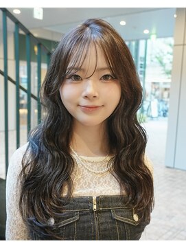 クム(kumu) 韓国/レイヤー/顔まわり/前髪/グレージュ/ブリーチなし/透明感