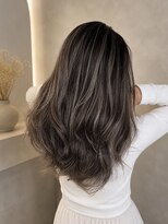 リュール 大阪心斎橋(Lueur.) ウルフカット/ミディアムヘア/レイヤーカット/ヘアスタイル