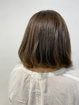 ウル(ulu) 20代30代ふんわりボブインナーベージュ