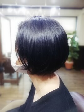 プラス(PLUS) イメチェン　黒髪ハンサムショート