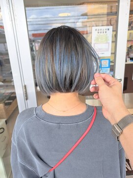 マリーインターナショナル 浦添店(MARIE INTERNATIONAL) ミニボブハイライトグラデーションブリーチグレージュブルー