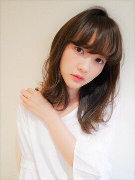 ヘアーデザイン ディードット ウル(D. ulu) ミディアムローレイヤー