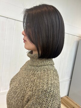 ナンバー ブラオ 名古屋栄(N° blao) タッセルボブ　顔まわりレイヤーカット　前髪　アッシュブラック