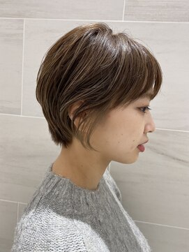 ピークアブー アヴェダ ギンザシックス(PEEK-A-BOO AVEDA GINZASIX) コンパクトショートボブ ブリーチハイライトカラー ベージュ