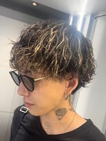 ツイストスパイラルパーマ波巻きスパイラル刈り上げマッシュ