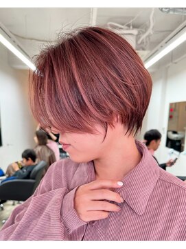 ビビッド(vivid) 顔まわりカット毛ながれハンサムショート