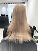 ココ 原宿(KOKO)&nbsp;黒髪小顔クラゲヘアーオリーブグレーココアベージュ