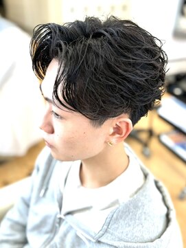 ビカム 名駅(become) 【フェザーショート】フェザーパーマセンターパートコンマバング