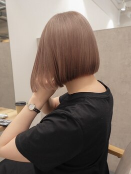 シー(thee)の写真/トレンドに敏感なお洒落女性達が通いつめる人気サロン【thee】透明感あるベージュカラーはここで決まり！