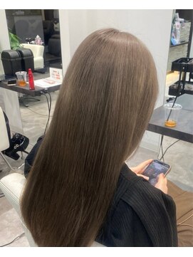 スタートウキョウ 渋谷(STAR TOKYO) 20代30代40代酸性ストレートアッシュベージュ髪質改善大人ロング