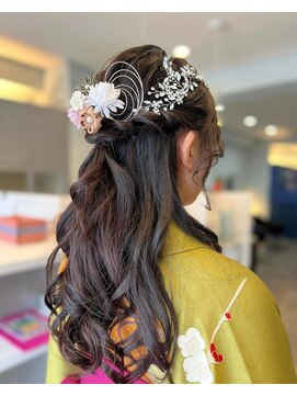 ルイラパレ(Louis La Pale) 卒業式ヘアセット・袴着付け