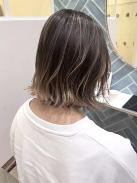 タミー 武蔵小杉(TAMMY) バレイヤージュ　ブリーチカラー　ボブ　髪質改善