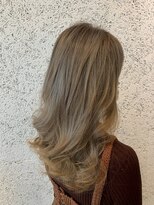 DAMANI 表参道 髪質改善/ヘッドスパ/ハイライト/白髪染め/白髪ぼかし/縮毛矯正&nbsp;似合わせカット/ミディアムレイヤーカット[表参道駅]