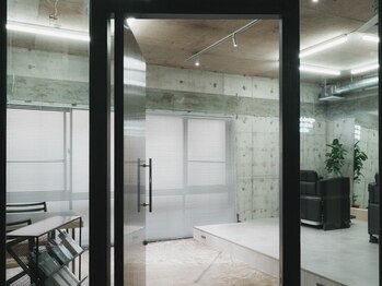 ジーエムワークス(gm works)の写真/大人女性のお悩みを解決してくれる◎大人女性の魅力や上品さを引き出す、艶のある美髪スタイルに。