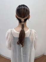 アカネ(Akane)&nbsp;ローポニーアレンジ　お呼ばれヘアセット　20代 30代