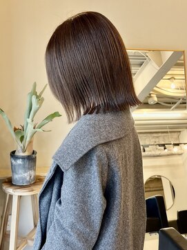 ヌース(NOUS) レイヤーカット/外はねボブ/ショートボブ/切りっぱなし/薬院