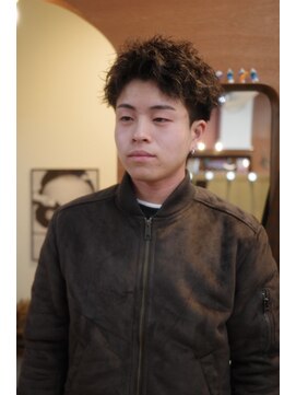 エディ(Edy) メンズパーマツイストスパイラルパーマ（ツイスパ）眉毛カット