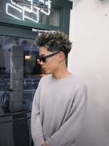 ウェルネス(Wellness) メンズ/フェード/ブッダパーマ/スパイキーショート/ブリーチ10