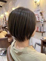 ヴィアンカ(Vianca) 大人丸みショートボブ