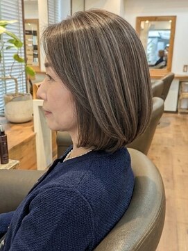 ヘアスタジオルース(HAIR STUDIO LUZ) 40代50代60代の大人ボブ/白髪ぼかしハイライト/堀江/北堀江