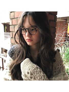 メロウ(MELLOW) グレージュアッシュカラーロング