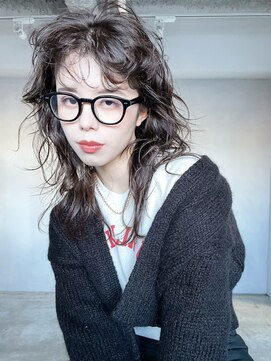 アイティーバイアルバム 藤沢店(IT by ALBUM) レイヤーパーマスタイル_くびれヘアビタミンカラー_8876