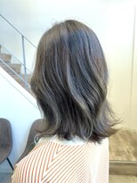 マイン(MINe)&nbsp;透明感オリーブベージュ【デザイナー徳盛】