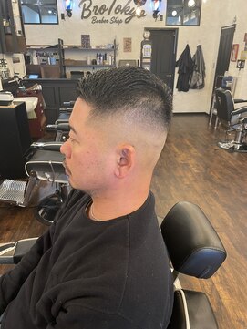 ブロートーキョーバーバーショップ 神田店(Bro Tokyo BARBERSHOP) 【神田】決めすぎないナチュラルなフェード
