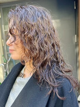 ナループロアオハナ(Nalu pu loa ohana) パーマ/ロングパーマ/スパイラルパーマ/レイヤーパーマ/表参道