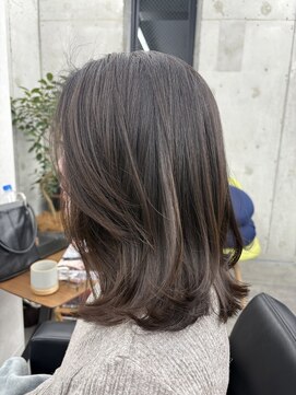 オントエンヘアー(ONTOEN.Hair) ミディアムレイヤーボブ