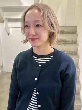 カシェ ナカザキ(CACHE NAKAZAKI) ブロンド/ハイトーン/レイヤーボブ