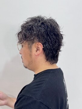 ウタシロイロ(uta shiroiro) メンズパーマ